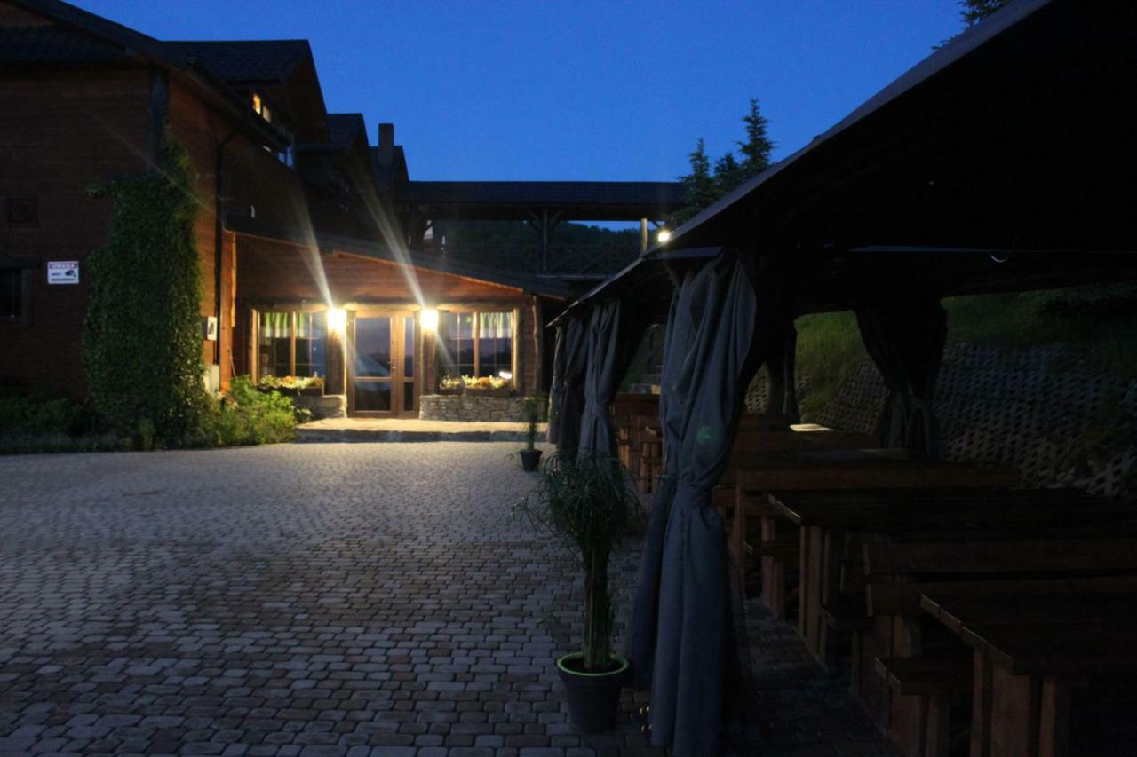 Hotel Bieszczadzkie Wrota Lasu Steznica  Esterno foto